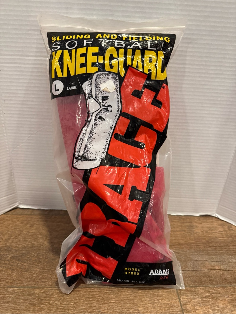 Adams USA Softball Knee Guard Sliding Fielding Pad Large Model 47000 NEW